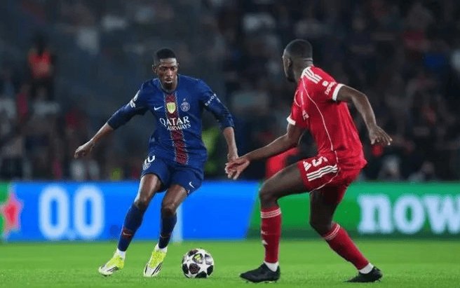  当英超霸主在巴黎的铁塔下迷失：一场关于尊重与成长的足球故事 体育新闻